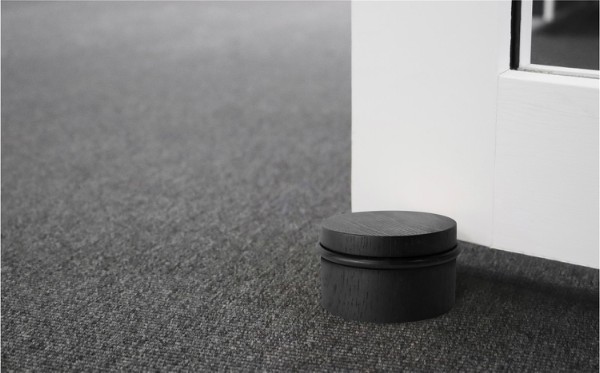 HOME It® rund dørstopper Ø76×45 mm egetræ sort